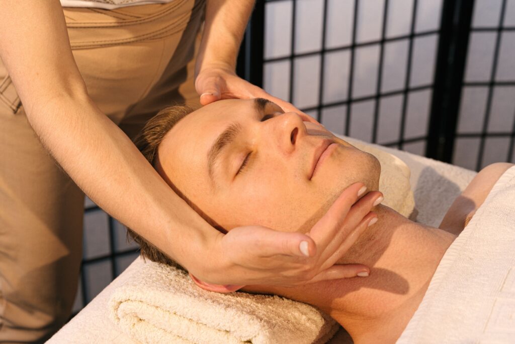 Gentlemen's Facial Treatment